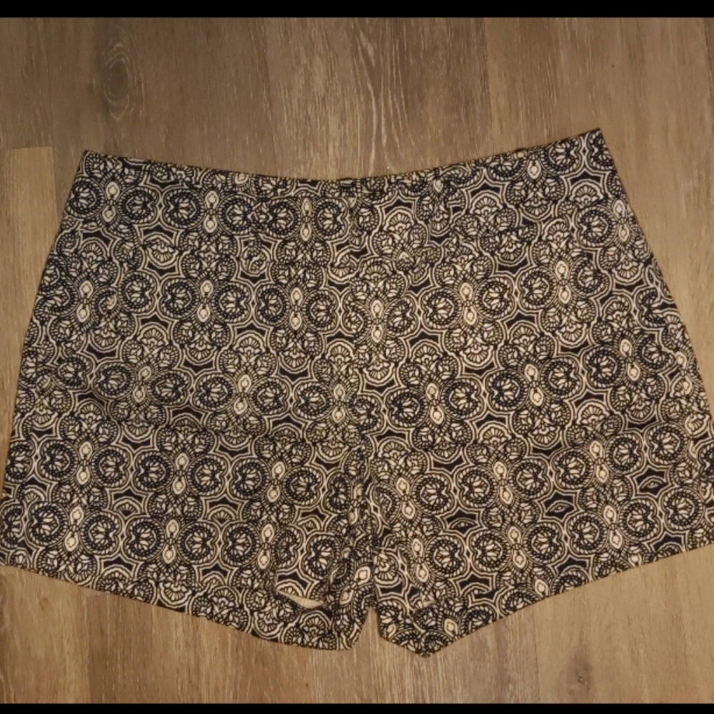 Women's shorts New York and Company SZ.8